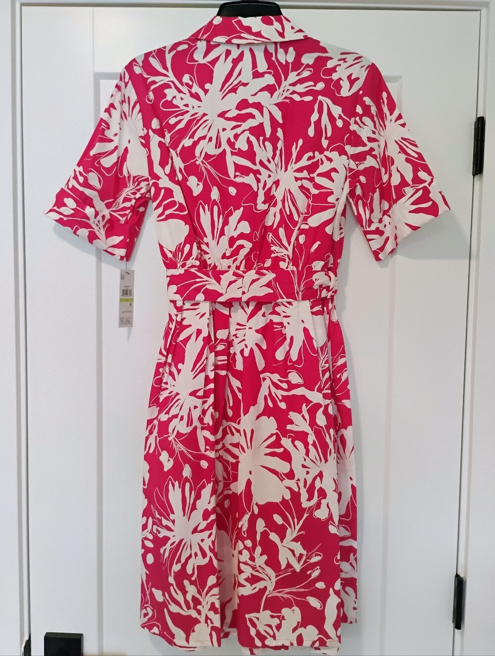 NWT 4 DKNY Fuchsia And White Abstract Floral Short Sleeve Midi Shirt Dress NEW - Picture 2 of 12